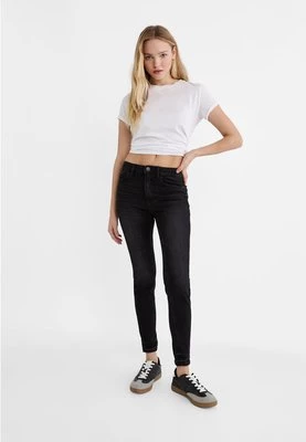 Stradivarius Jeansy skinny fit ze średnim stanem  Czarny denim