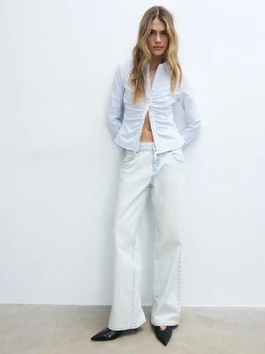 Stradivarius Jeansy wide leg z niskim stanem i ćwiekami  ŚREDNIOJASNY NIEBIESKI DENIM