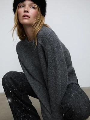 Stradivarius Jeansy z diamentowymi zdobieniami  CZARNY DENIM Z EFEKTEM SPRANIA