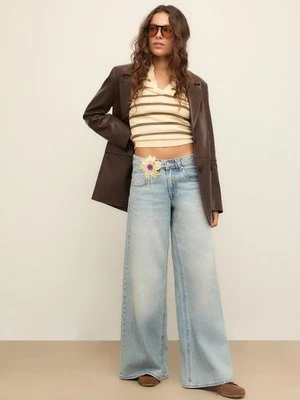 Stradivarius Jeansy z niskim stanem, szerokimi nogawkami i sercami  ŚREDNIOJASNY NIEBIESKI DENIM
