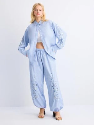 Stradivarius Koszula z haftowanymi rękawami  Błękitny