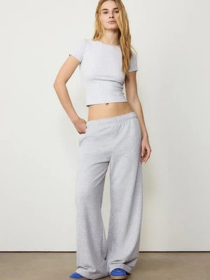 Stradivarius Koszulka basic slim fit Popielaty