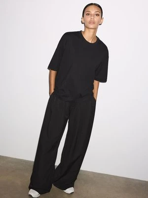 Stradivarius Koszulka oversize z krótkim rękawem  Czarny