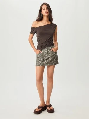 Stradivarius Koszulka z asymetrycznym dekoltem  Brązowy