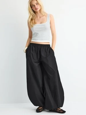 Stradivarius Koszulka z dekoltem kwadratowym i podwójną tkaniną  Popielaty