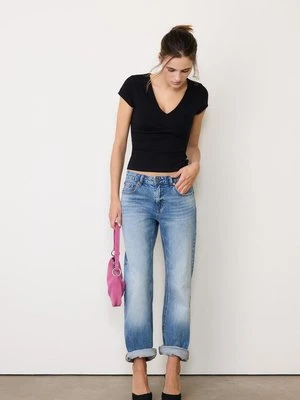 Stradivarius Koszulka z krótkim rękawem i dekoltem w serek  Czarny