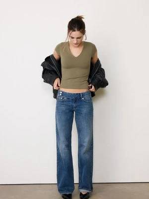 Stradivarius Koszulka z krótkim rękawem i dekoltem w serek  Oliwkowy