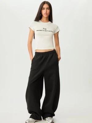 Stradivarius Koszulka z krótkim rękawem w wiśnie  Czarny