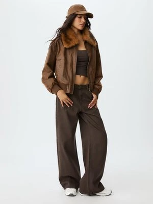 Zdjęcie produktu Stradivarius Krótka kurtka ze sztucznego futra  Brązowy