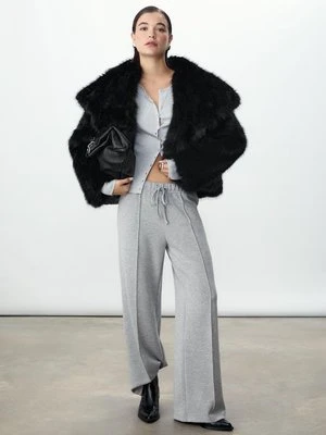 Stradivarius Krótka kurtka ze sztucznego futra  Czarny