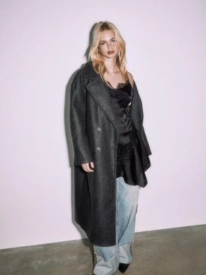 Stradivarius Krótka sukienka bieliźniana z koronką  Czarny