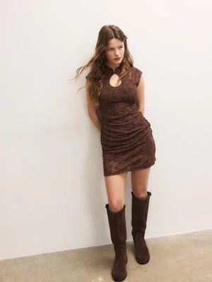 Stradivarius Krótka sukienka w stylu qipao  Brązowy