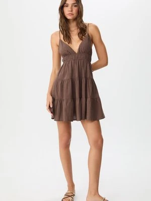 Stradivarius Krótka, zwiewna sukienka z wiązaniem na plecach  Brązowy