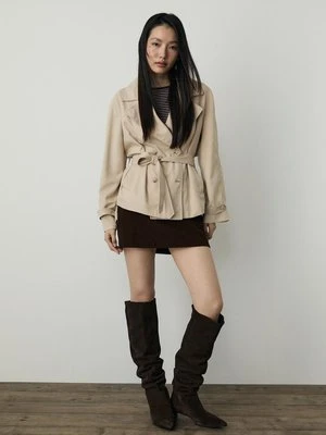 Stradivarius Krótki, lejący się trencz z paskiem  Szary