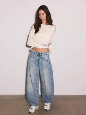 Stradivarius Krótki sweter z dekoltem łódka  Ecru