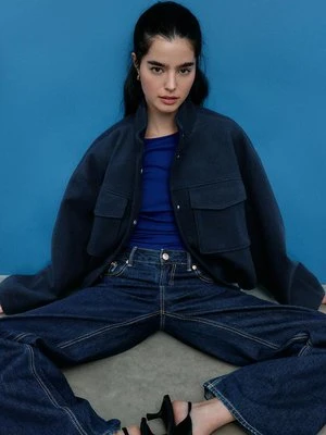 Stradivarius Kurtka balonowa z kieszeniami miękka w dotyku  Ciemnomorski