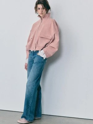 Stradivarius Kurtka balonowa ze sztucznego zamszu  Pastelowy róż