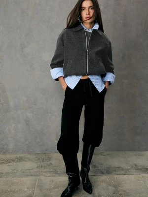 Stradivarius Kurtka bomber o miękkiej fakturze  Ciemnoszary