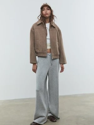 Stradivarius Kurtka bomber o miękkiej fakturze  Jasny wielbłądzi