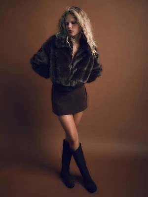 Stradivarius Kurtka bomberka z sztucznego futra na zamek błyskawiczny  Brązowy