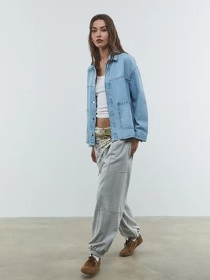 Stradivarius Kurtka jeansowa z kieszeniami  ŚREDNIOJASNY NIEBIESKI DENIM