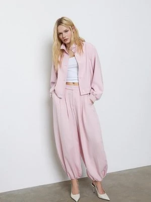 Stradivarius Kurtka pikowana z golfem  Łososiowy