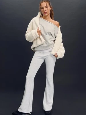 Stradivarius Kurtka z zamkiem błyskawicznym z efektem sztucznego baranka Waniliowy