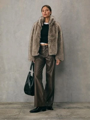 Stradivarius Kurtka ze sztucznego futra ze stójką  Beżowy