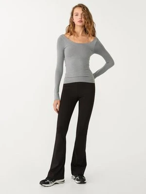 Stradivarius Legginsy dzwony modelujące  Czarny