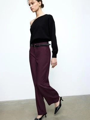 Stradivarius Lejące spodnie proste z paskiem  Fioletowy