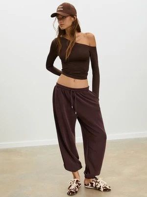 Stradivarius Luźne spodnie jogger miękkie w dotyku  Brązowy