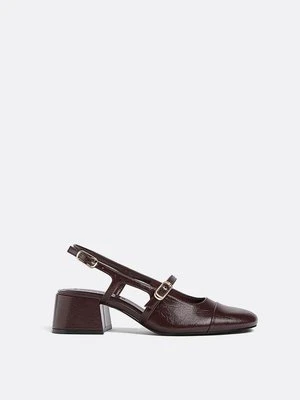 Stradivarius Mary Jane na szerokim obcasie  Ciemnoczerwony