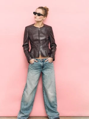 Stradivarius Marynarka bez kołnierza z baskinką ze sztucznej skóry  Brązowy