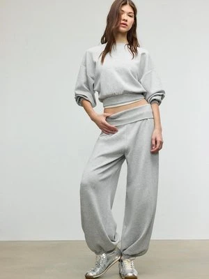 Stradivarius Miękka bluza z nietoperzowym rękawem  Popielaty