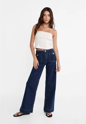 Stradivarius Minimalistyczne jeansy z kieszeniami  Niebieski denim