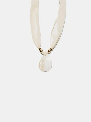 Stradivarius Naszyjnik z efektem masy perłowej  Ecru