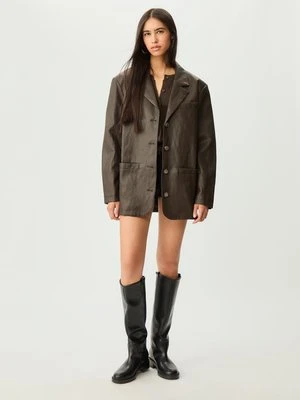 Stradivarius Oversize'owa marynarka ze sztucznej skóry  Brązowy