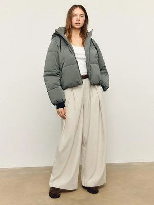 Stradivarius Pikowana kurtka z Kapturem  Khaki