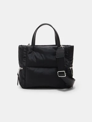 Stradivarius Pikowana torebka listonoszka z tkaniny  Czarny