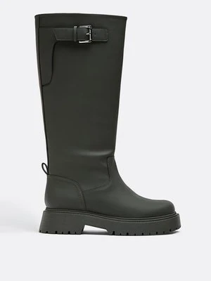 Stradivarius Płaskie botki z efektem gumy  Khaki