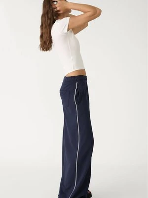 Stradivarius Pluszowe spodnie wide leg z ozdobnym obszyciem  Morski