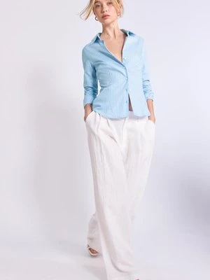 Stradivarius Podstawowa dopasowana koszula w paski  Błękitny