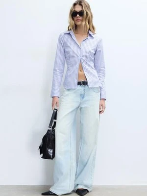 Stradivarius Podstawowa dopasowana koszula w paski  Niebieski