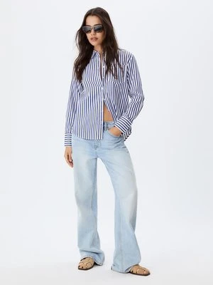 Stradivarius Podstawowa koszula w paski z popeliny z kieszenią  Morski