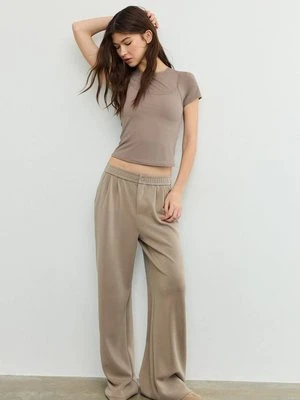 Stradivarius Podstawowa koszulka na ramiączkach  Beżowy