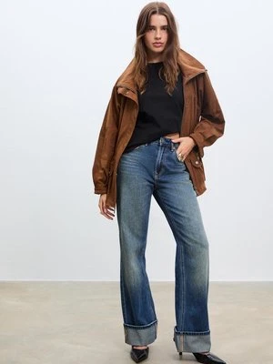 Stradivarius Podstawowa koszulka regular, miękka w dotyku  Czarny