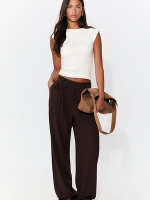 Stradivarius Koszulka basic z dekoltem łódka  Ecru