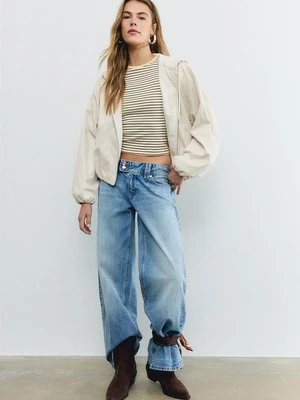 Stradivarius Podstawowa kurtka nylonowa z Kapturem  Ecru