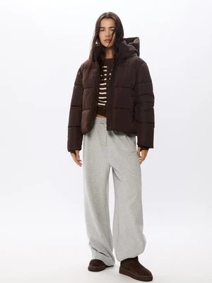 Stradivarius Podstawowa pikowana kurtka z kapturem  Brązowy