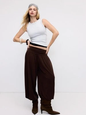 Stradivarius Podstawowy dopasowany top  Popielaty